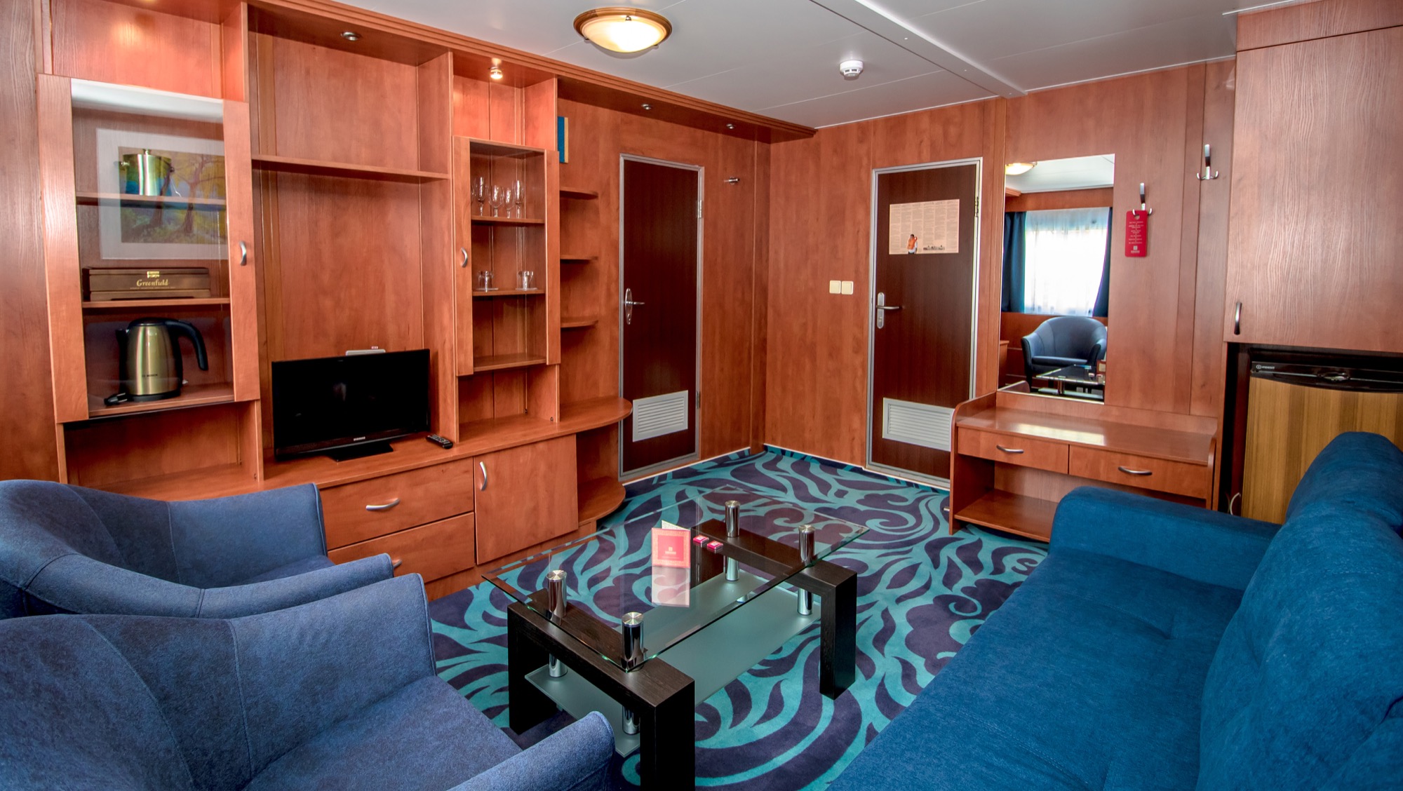 CroisiEurope MS Kronstadt Suite 1.jpg